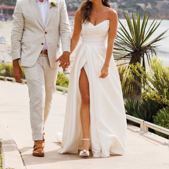 COPY - Mariana Hardwick Chantelle Look Alike Wedding Dress - Picture 1 of 5